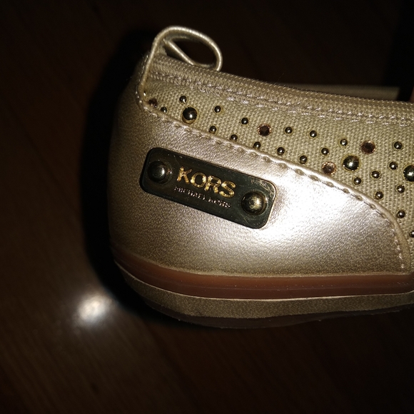 MICHEAL KORS Natural Gold Capri Flats - Picture 7 of 13